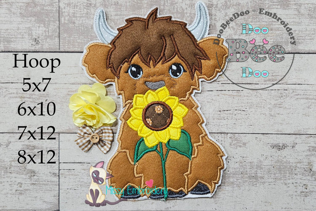 Highland Cow Sunflower - Applique - Machine Embroidery Design