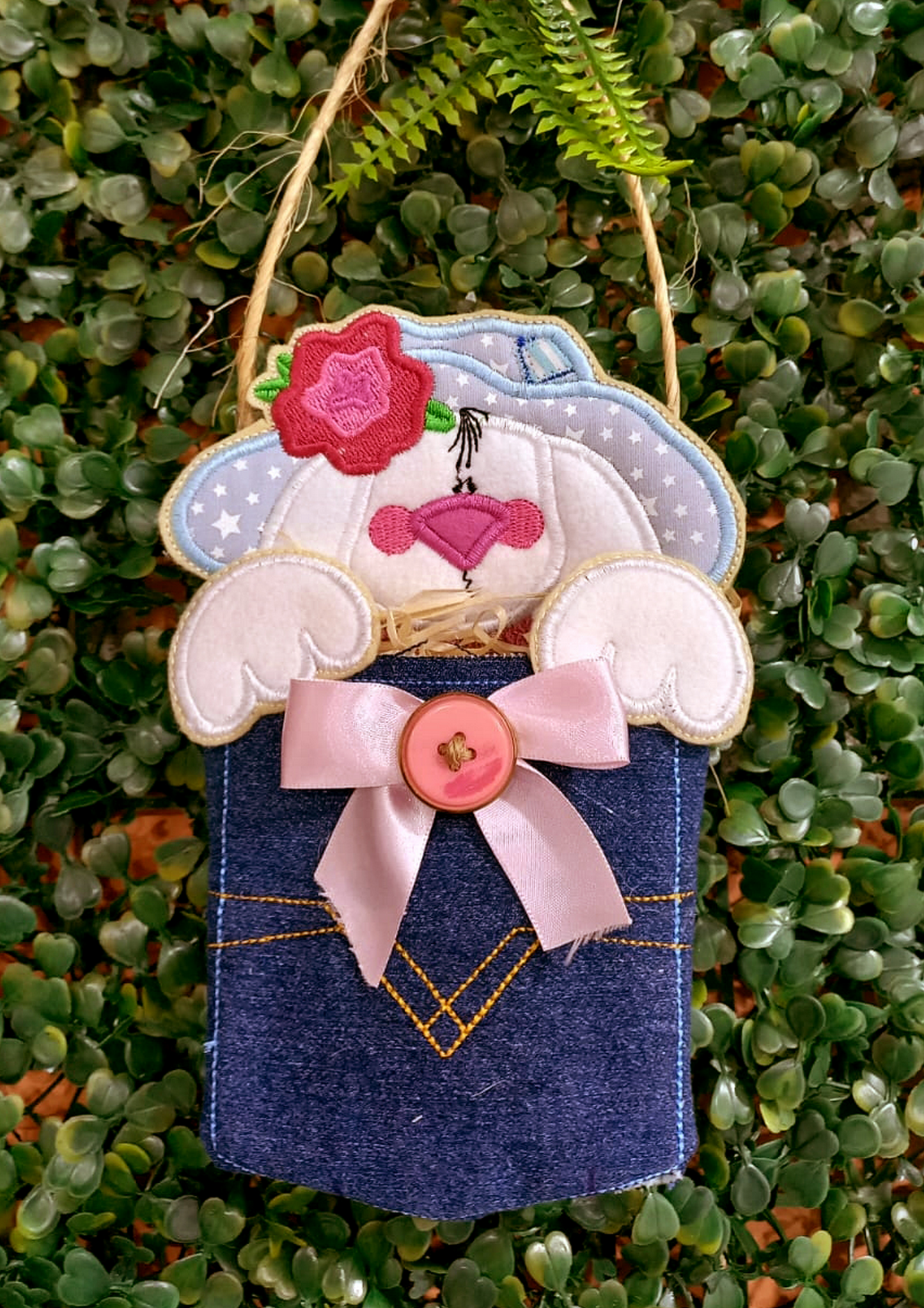 Cute Bunny in the Pocket Ornament - ITH Project - Machine Embroidery Design