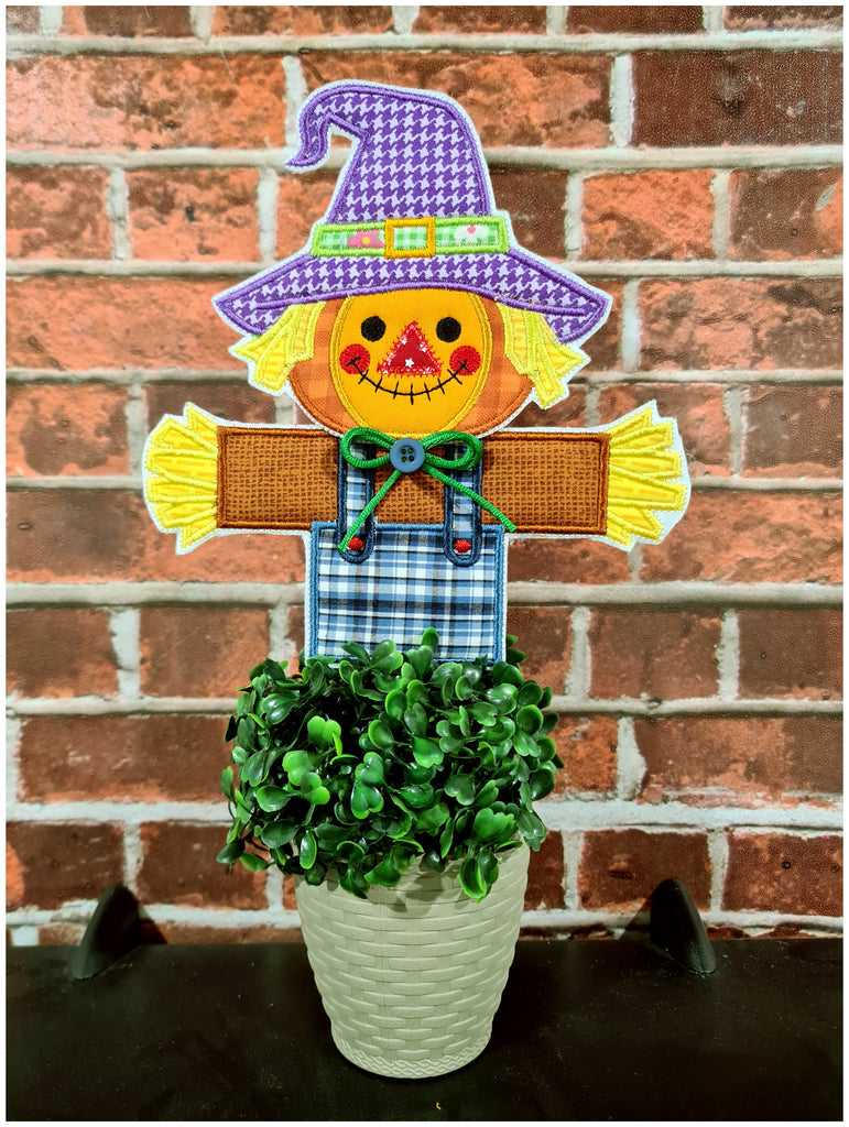 Cute Scarecrow Ornament - ITH Project - Machine Embroidery Design