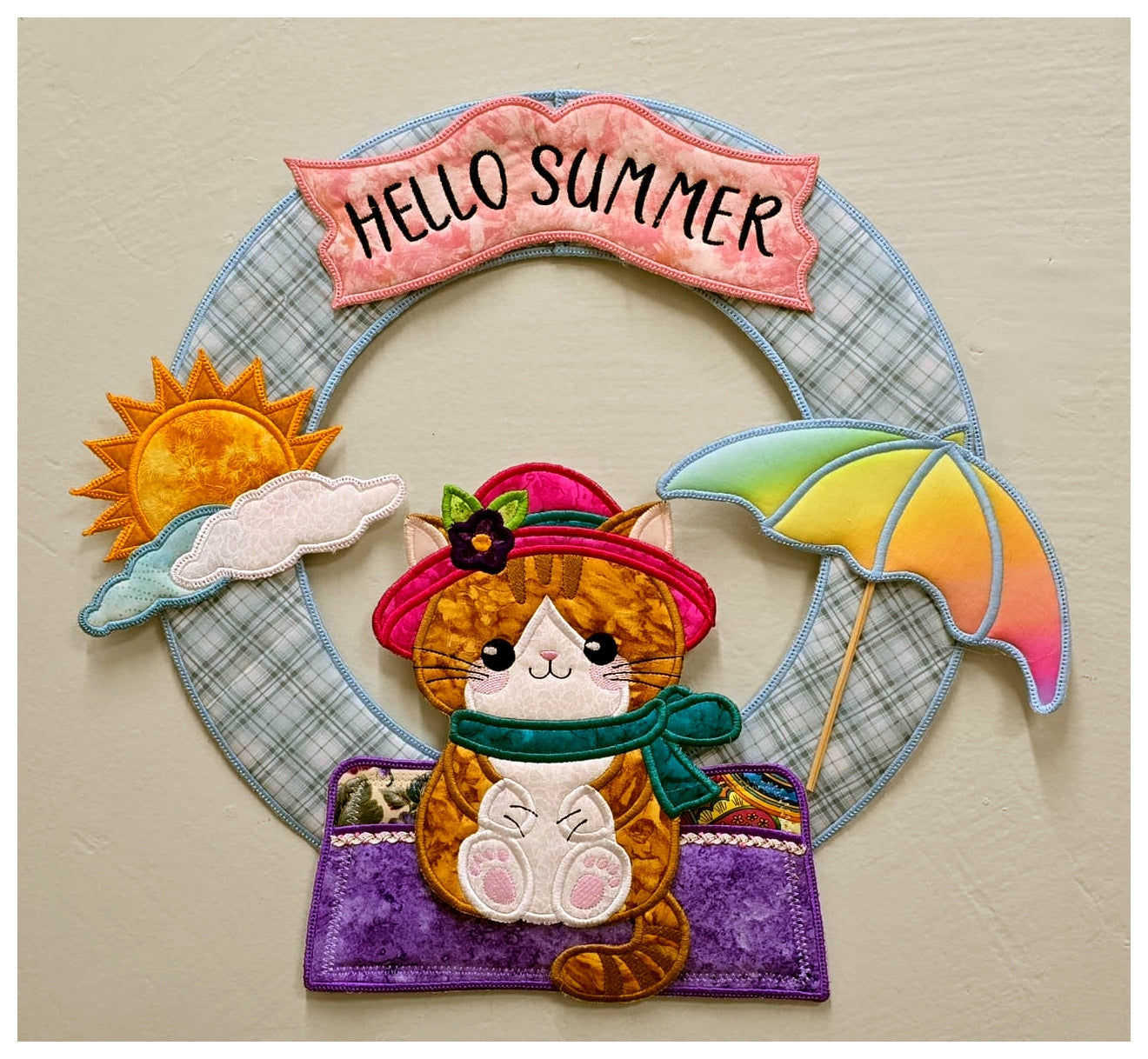 Summer Cat Wreath - ITH Project - Machine Embroidery Design