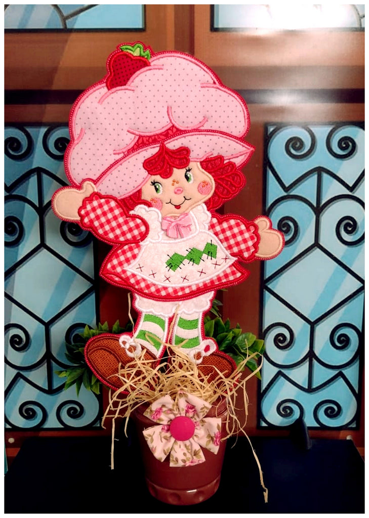 Strawberry Shortcake Ornament - ITH Project - Machine Embroidery Design