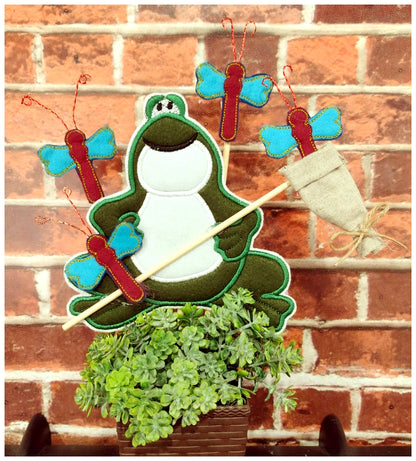 Dragonfly Frog Catcher Ornament - ITH Project - Machine Embroidery Design