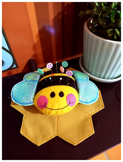 Cute Bee Pin Cushion - ITH Project - Machine Embroidery Design
