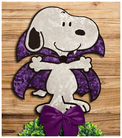 Vampire Snoopy Ornament – ITH Project – Machine Embroidery Design