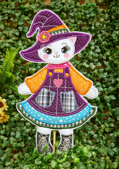 Scarecrow Cat Girl Ornament - ITH Project - Machine Embroidery Design