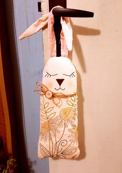 Boho Daisy Floral Bunny Door Hanger- ITH Project - Machine Embroidery Design