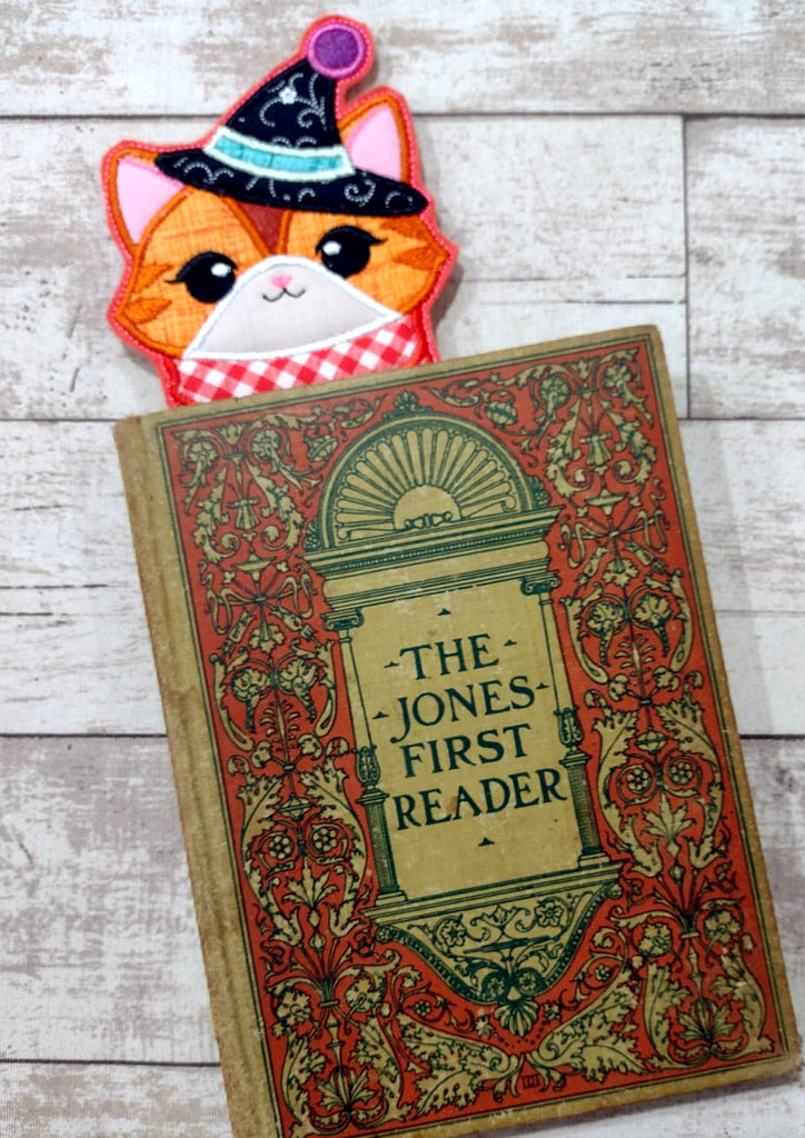 Happy Meowlloween Bookmarker - ITH Project - Machine Embroidery Design (cópia)