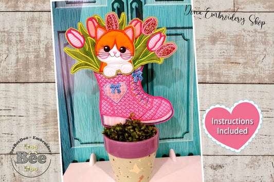 Cute Cat inside the boot Ornament - ITH Project - Machine Embroidery Design