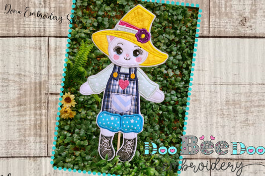 Scarecrow Cat Boy Ornament - ITH Project - Machine Embroidery Design