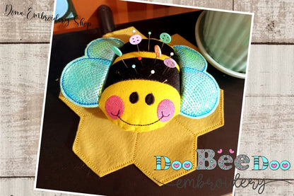 Cute Bee Pin Cushion - ITH Project - Machine Embroidery Design
