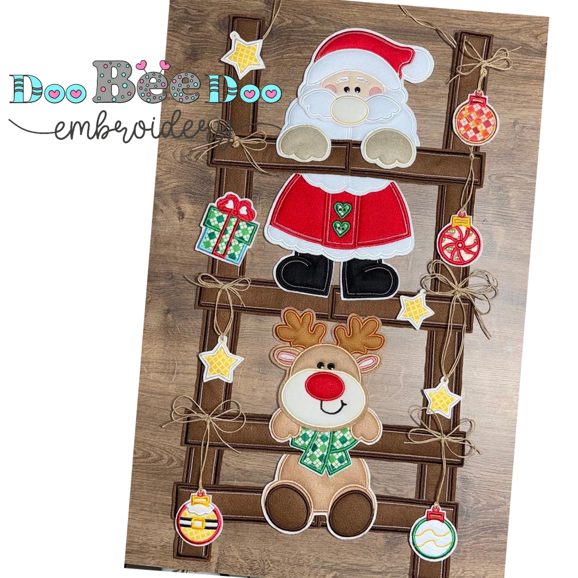 Santa and Reindeer Christmas Ladder Door Hanger – ITH Project – Machine Embroidery Design