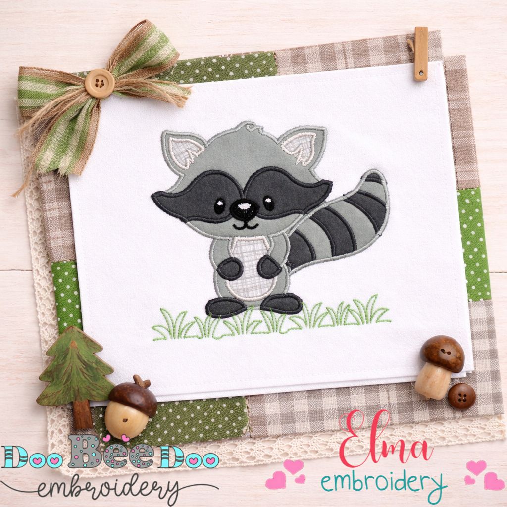 Cute Woodland Raccoon in Grass - Appliqué - Machine Embroidery Design
