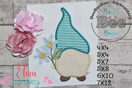 🌼 Spring Gnome with Daisies – Applique - Machine Embroidery Design