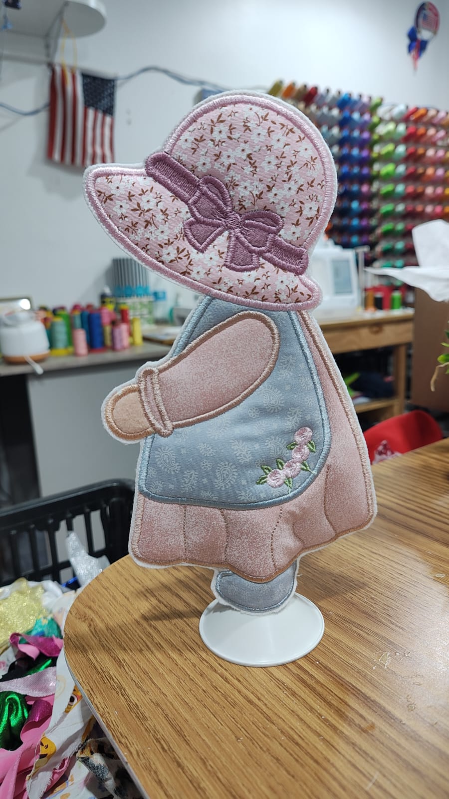 Cute Sunbonnet Paper Towel Holder Cover - ITH Project - Machine Embroidery Design