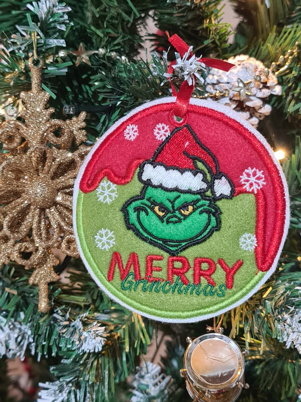 Christmas Grinch Ornaments - Set of 4 Designs – ITH Project – Machine Embroidery Design