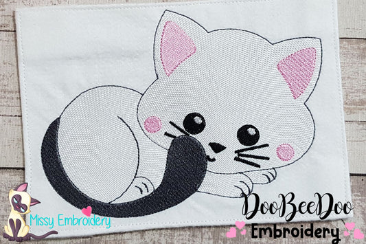 White Kitty - Fill Stitch