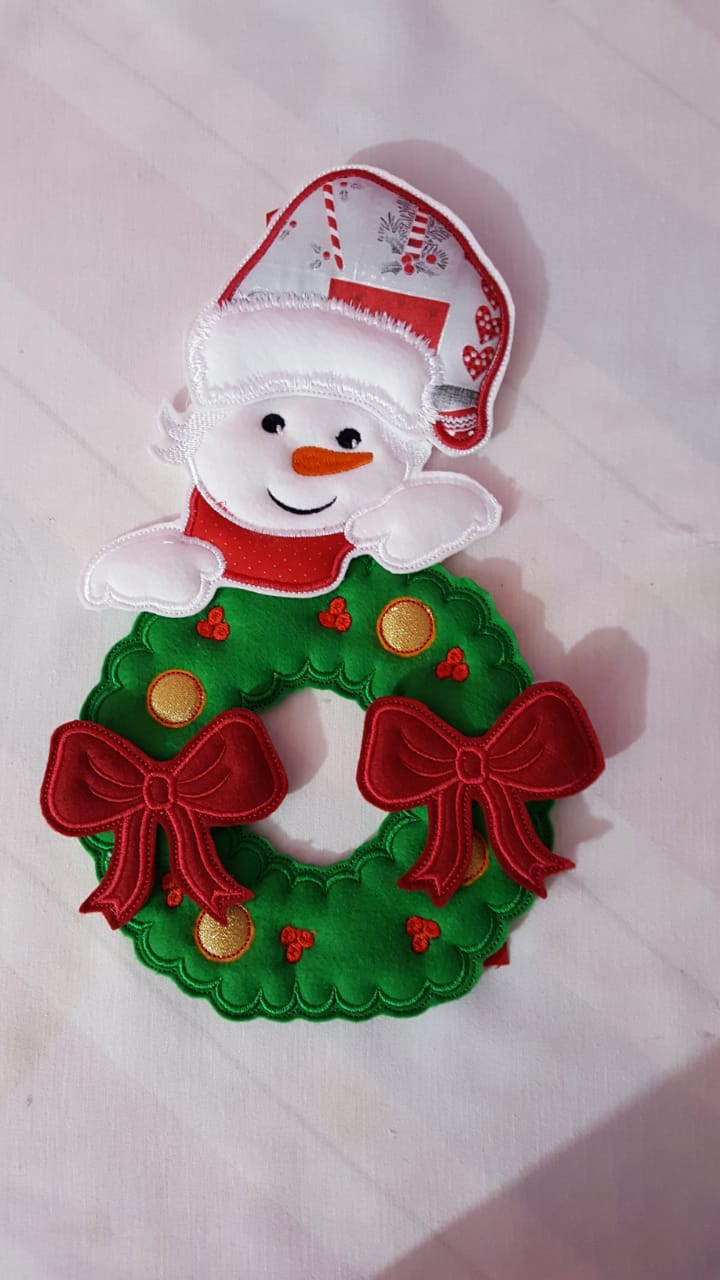 Snowman Wreath Christmas - ITH Project - Machine Embroidery Design