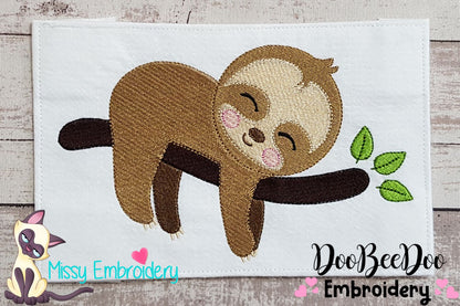 Baby Sloth Sleeping on a Tree - Fill Stitch