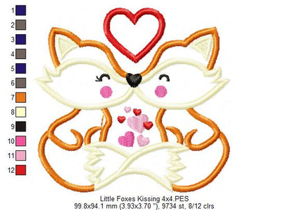 Little Foxes Kissing - Applique