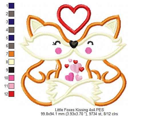 Little Foxes Kissing - Applique