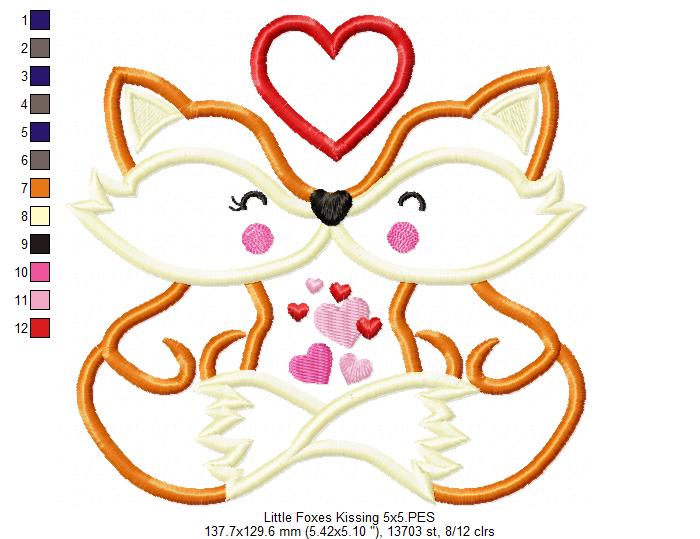 Little Foxes Kissing - Applique