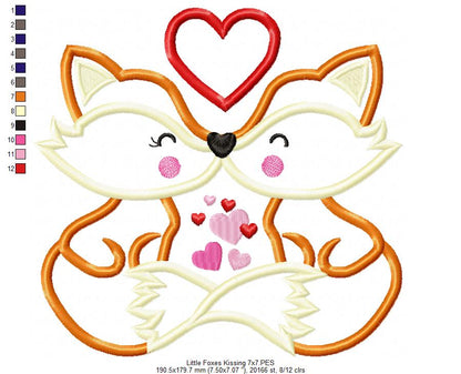 Little Foxes Kissing - Applique