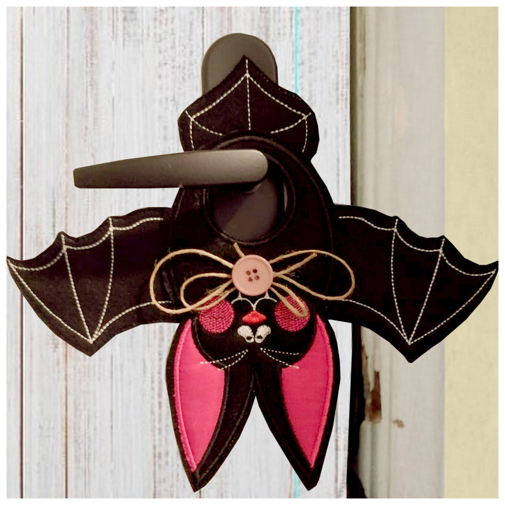 Halloween Bat Door Hanger - ITH Project - Machine Embroidery Design