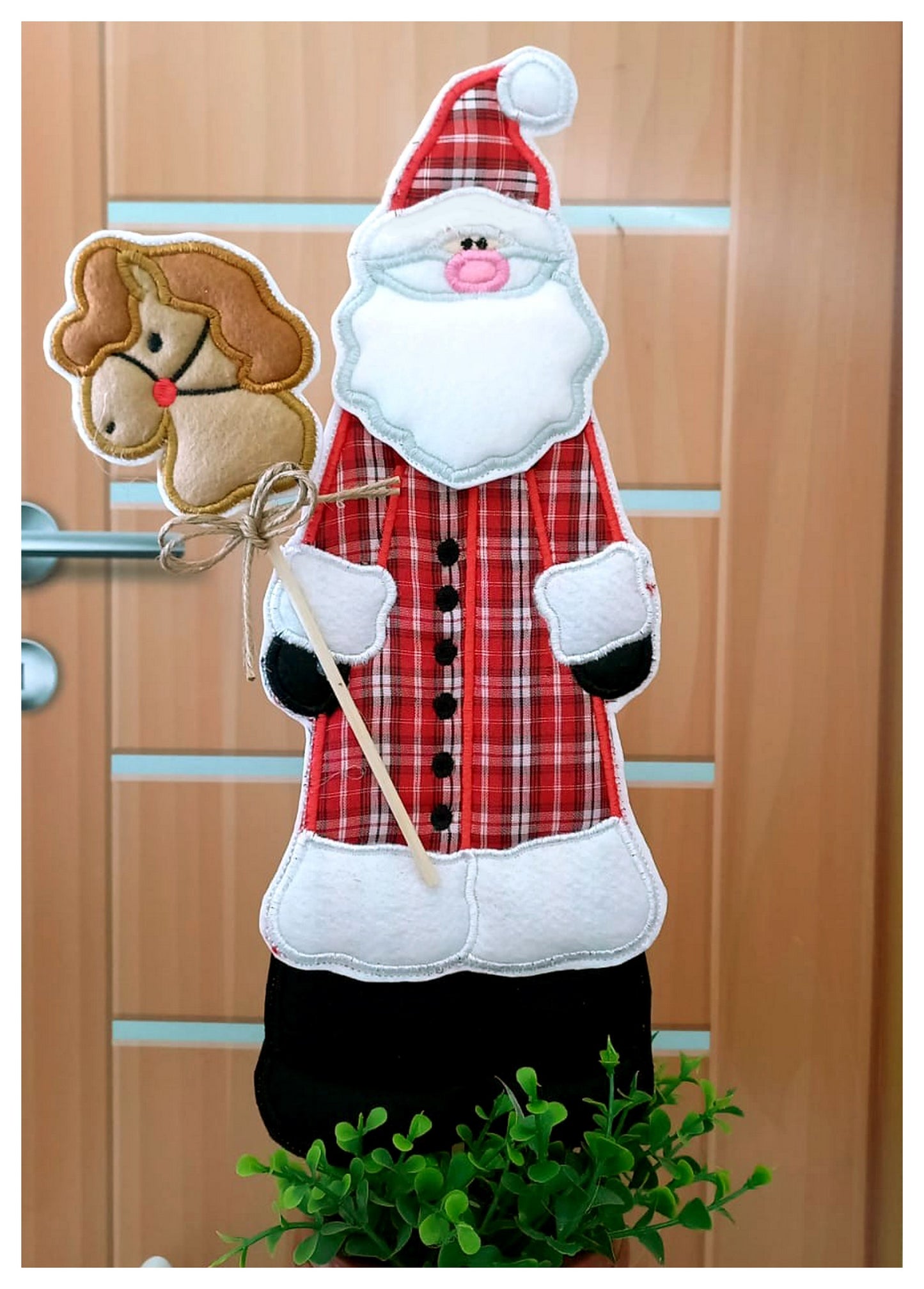 Santa and Horse Vase Ornament - ITH Project - Machine Embroidery Design