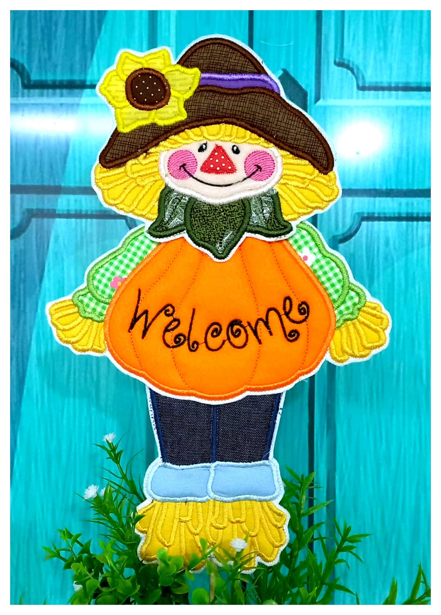 Welcome Scarecrow Ornament - ITH Project - Machine Embroidery Design