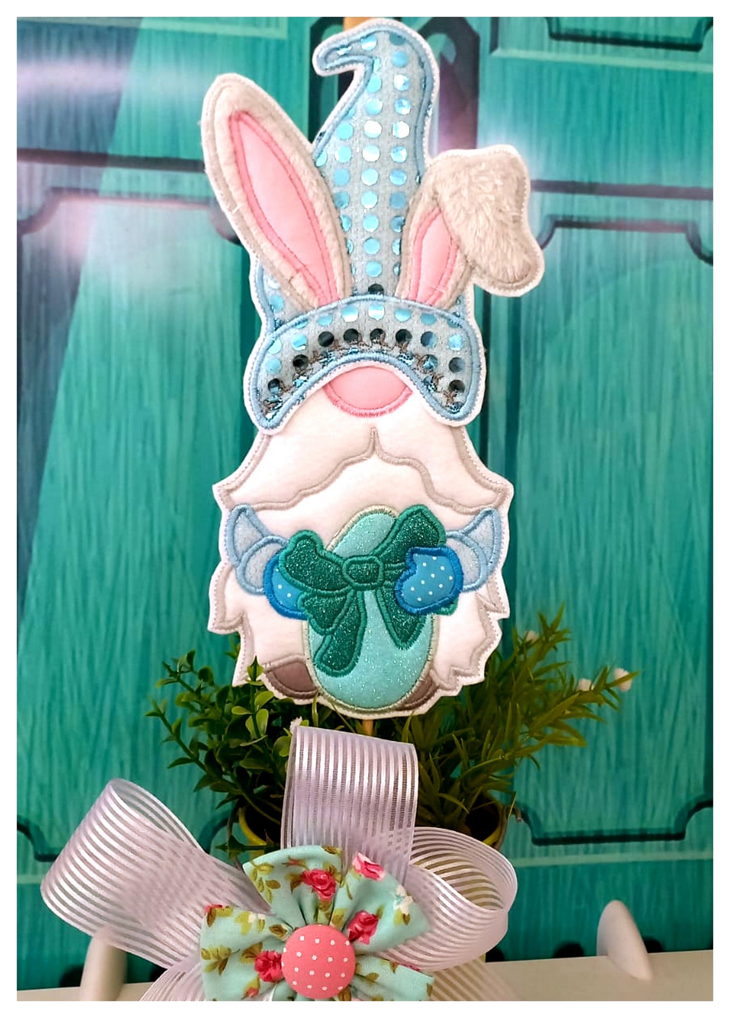 Blue Easter Gnome Ornament - ITH Project - Machine Embroidery Design