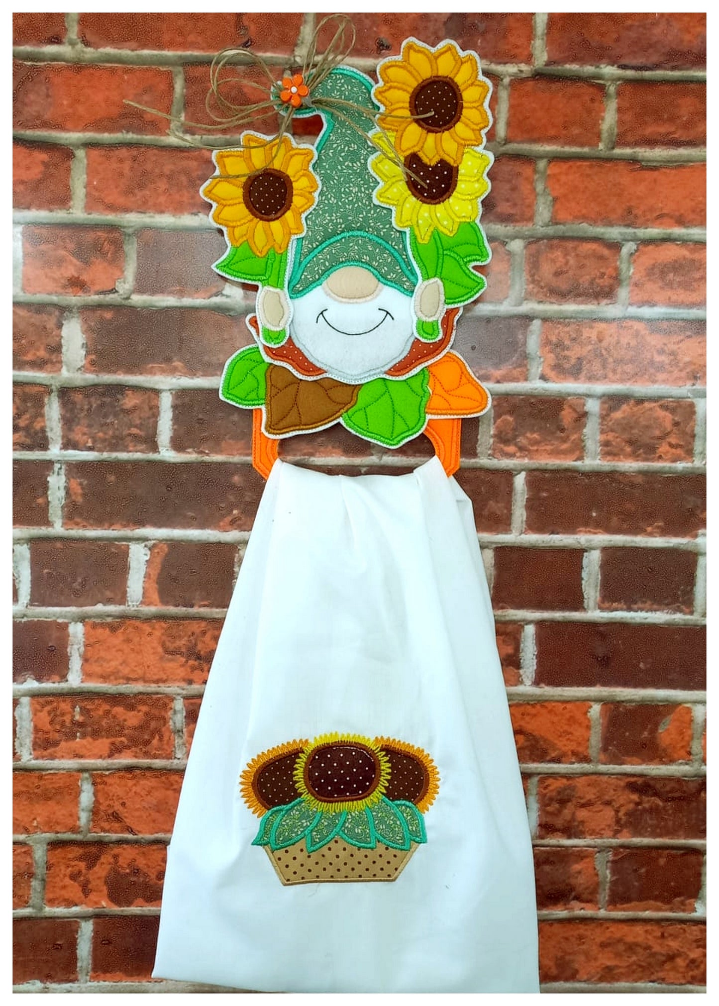 Sunflower Gnome Dish Cloth Hanger - ITH Project - Machine Embroidery Design