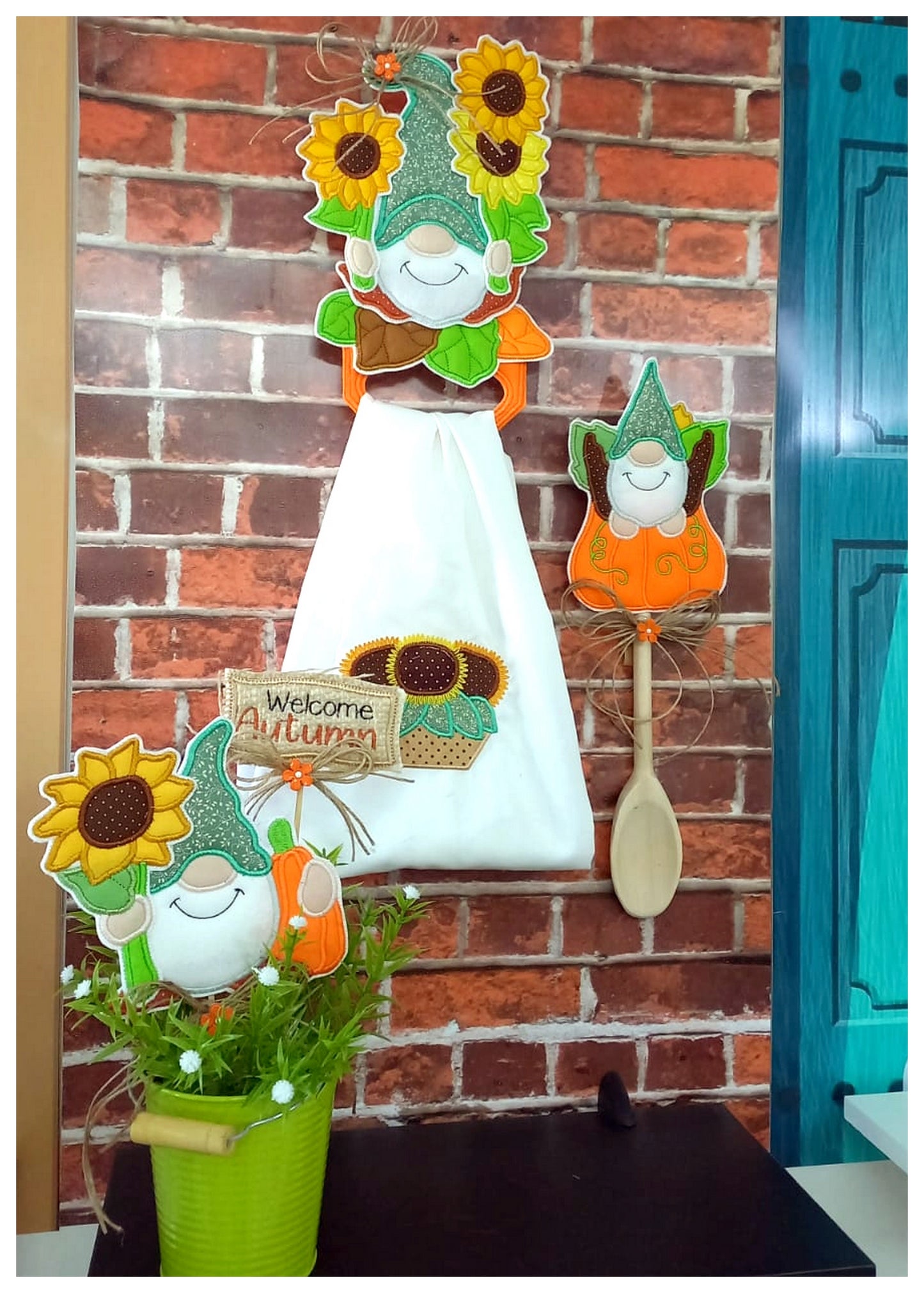 Autumn  Kitchen Gnomes - Set of 4 designs - ITH Project - Machine Embroidery Design