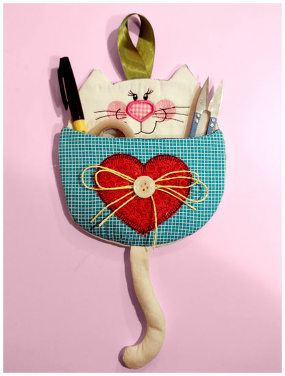 Cute Cat Wall Pocket - ITH Project - Machine Embroidery Design