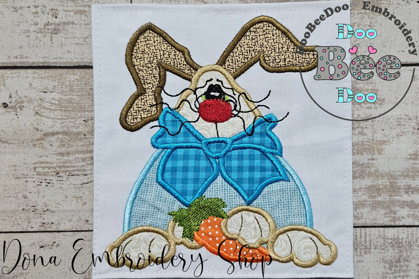 Country Easter Bunny with Carrot - Applique