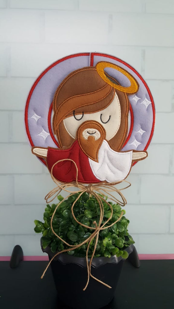 Holly Jesus Wreath - ITH Project - Machine Embroidery Design